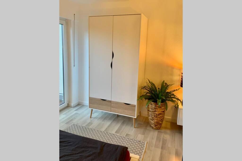 'Das Kleine Feine' - Ruhige, Helle Ferienwohnung Mit Parkplatz Und Balkon Pforzheim Exterior photo