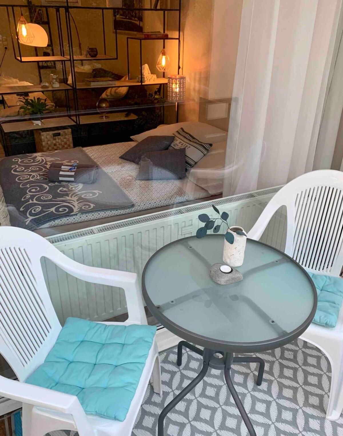 'Das Kleine Feine' - Ruhige, Helle Ferienwohnung Mit Parkplatz Und Balkon Pforzheim Exterior photo